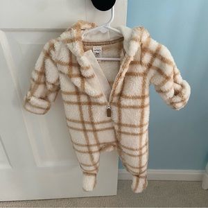 Soft Zip up Bunting Size 0-3